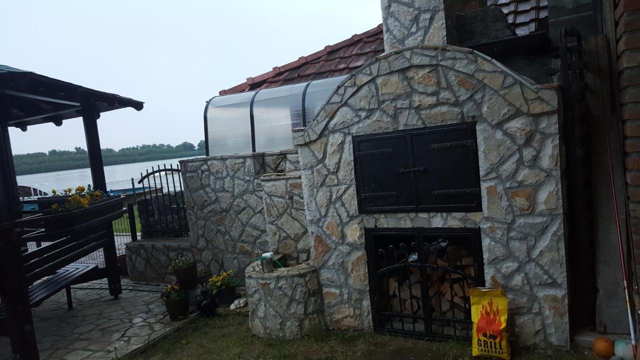 San Na Vodi Villa Смедерево Екстериор снимка